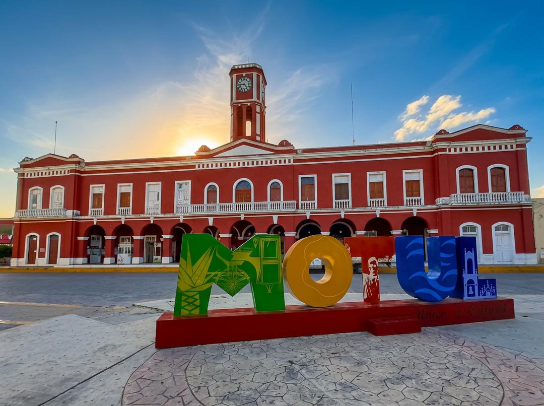 Motul plaza colonial
